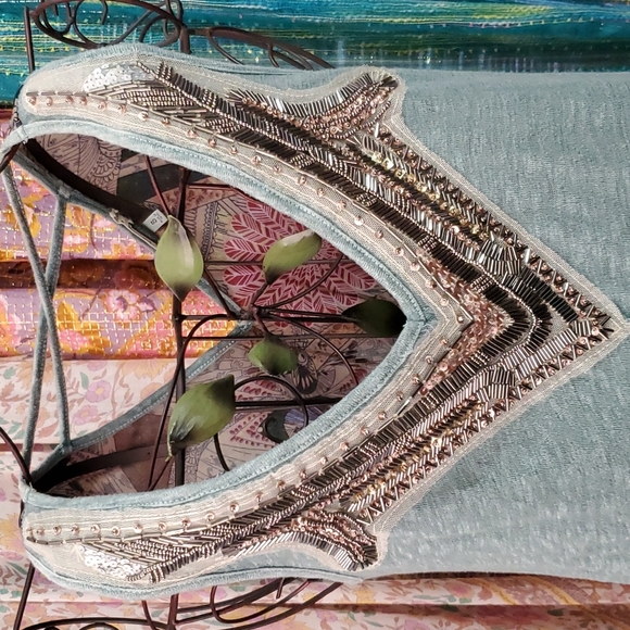 Embellished tank - Picture 5 of 13